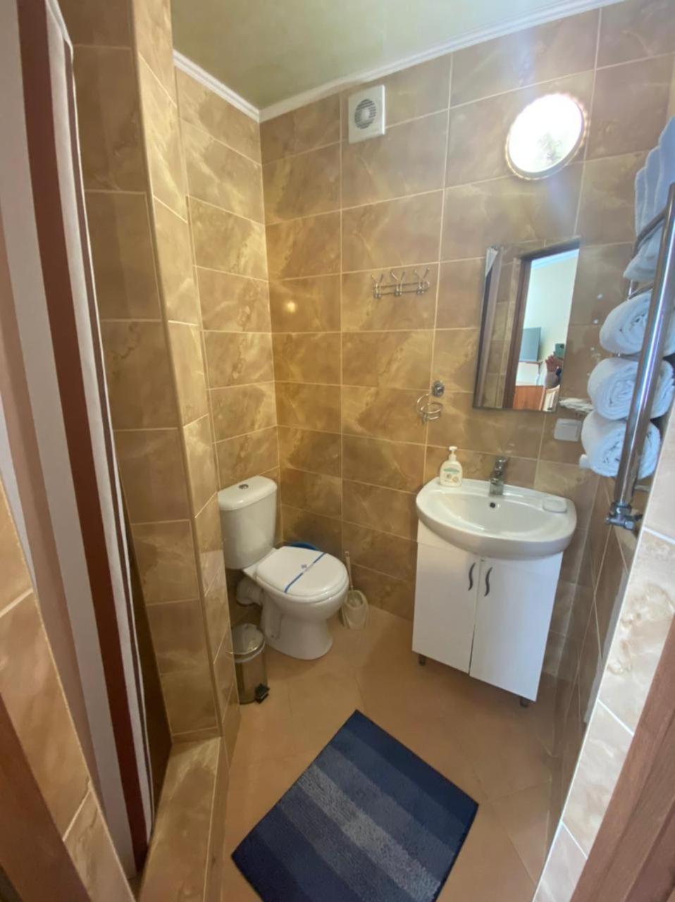 Skhidnytsia Hotel Three Korony מראה חיצוני תמונה