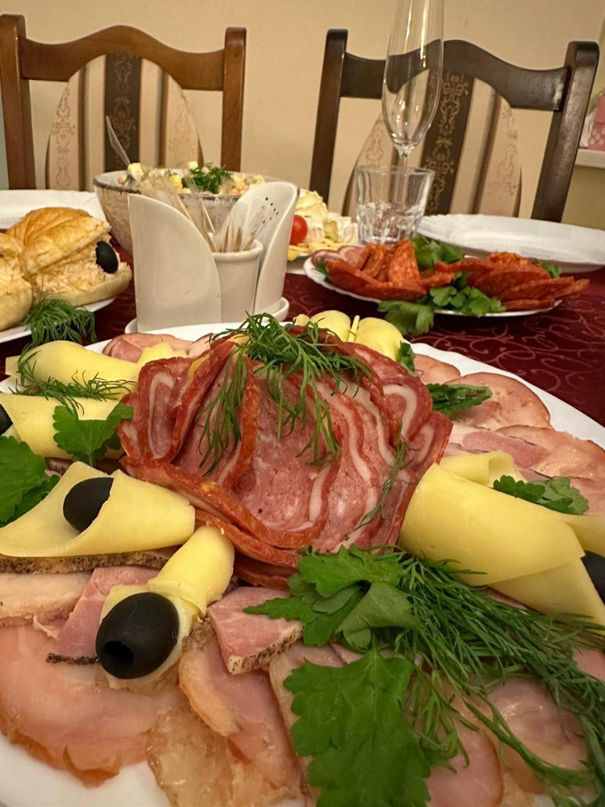 Skhidnytsia Hotel Three Korony מראה חיצוני תמונה