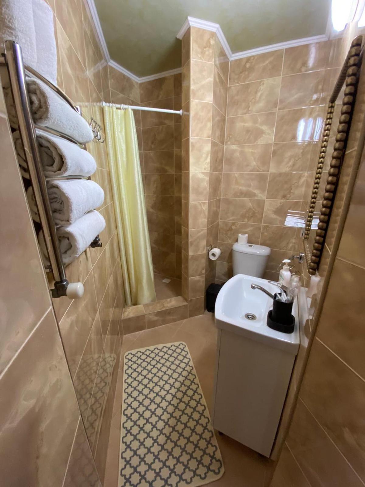 Skhidnytsia Hotel Three Korony מראה חיצוני תמונה