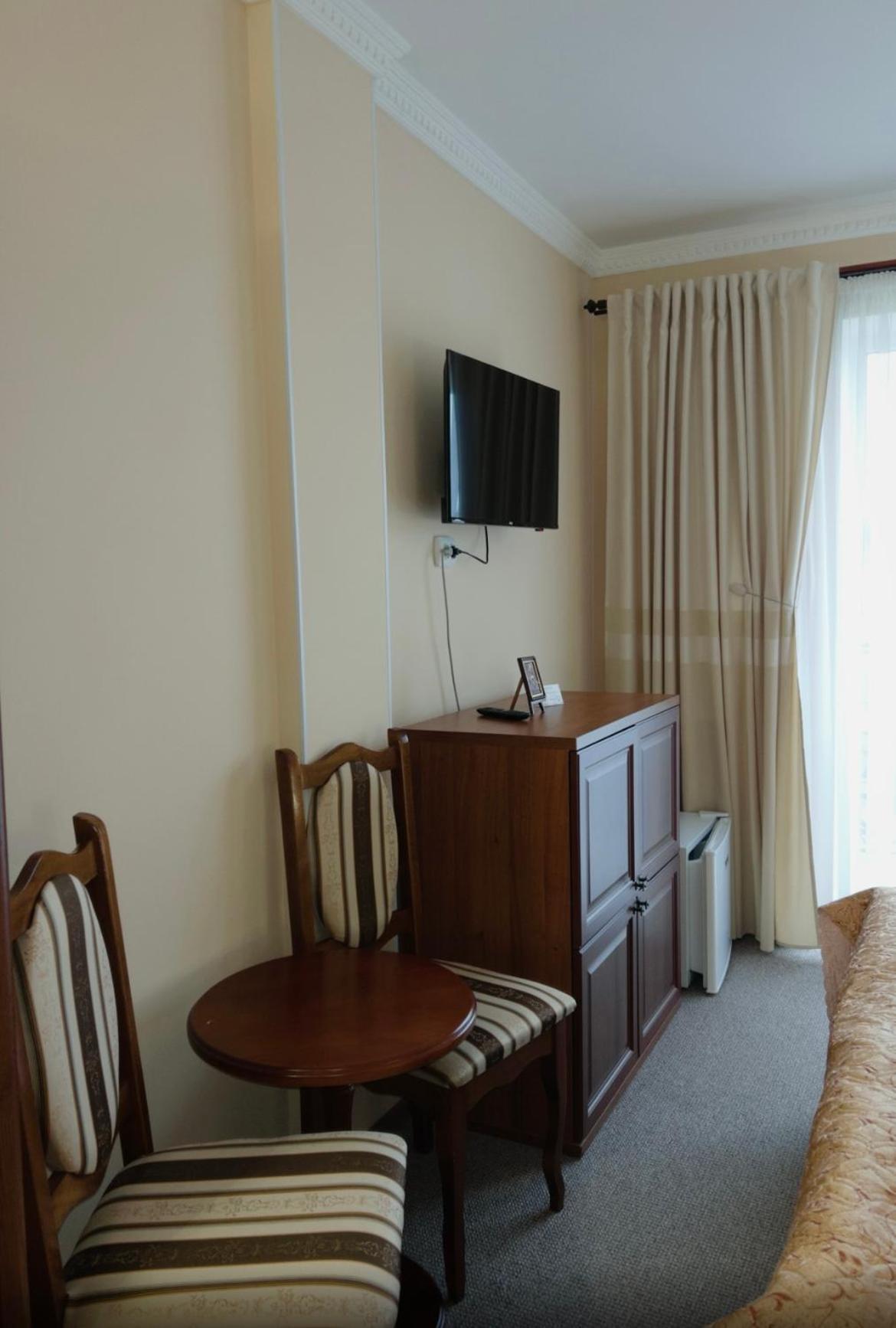 Skhidnytsia Hotel Three Korony מראה חיצוני תמונה